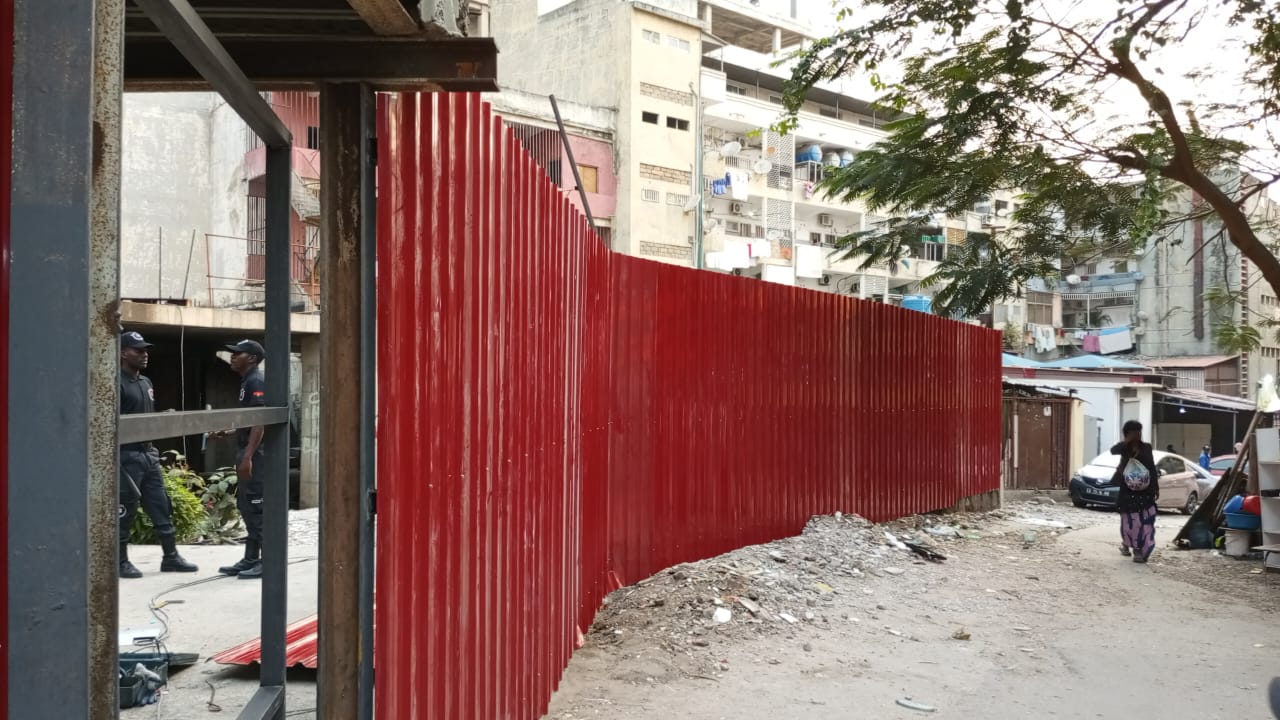 Vedação metálica concluída